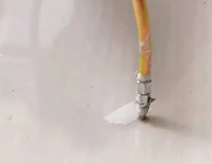 商州瓷砖空鼓维修公司专业解答在瓷砖铺贴过程中，如果使用的砂料过粗（如全部使用了粗砂），可能会导致以下问题